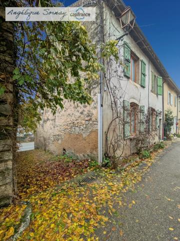 Authentique maison de village avec cave voûtée et combles aménageables