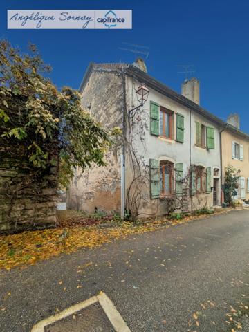 Authentique maison de village avec cave voûtée et combles aménageables
