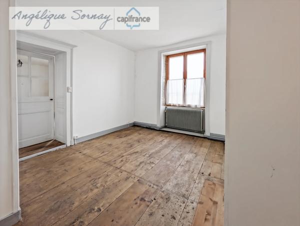 Authentique maison de village avec cave voûtée et combles aménageables