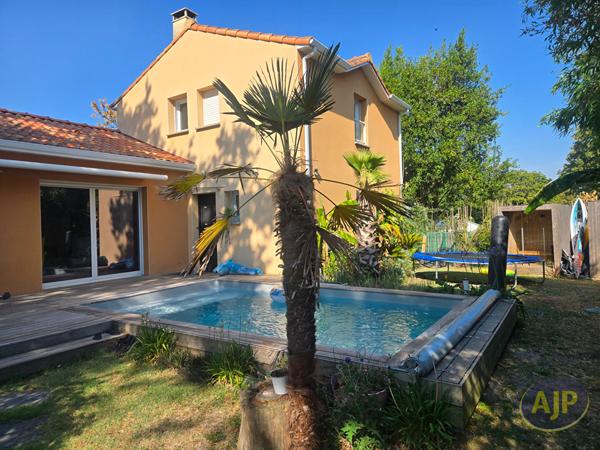 Maison à vendre Saint Marc Sur Mer - 6 pièces, 135m² avec 4 chambre(s) à 721 050€ - AJP Immobilier Saint-Marc-sur-Mer