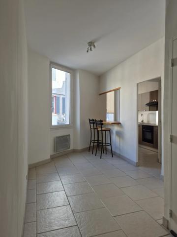 Appartement à vendre 2 pièces MARSEILLE 4EME ARRONDISSEMENT (13)