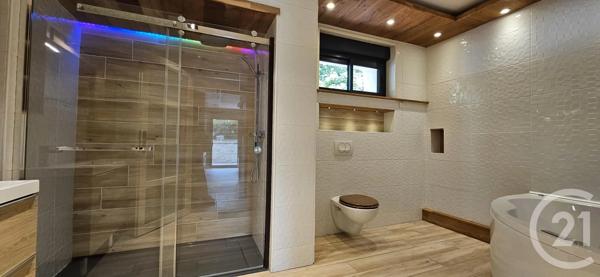 Maison à vendre  5 pièces - 174 m 2   MONTLUCON  - 03