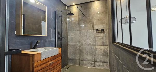 Maison à vendre  5 pièces - 174 m 2   MONTLUCON  - 03