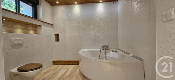 Maison à vendre  5 pièces - 174 m 2   MONTLUCON  - 03
