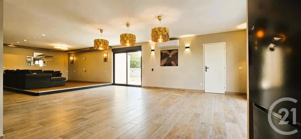 Maison à vendre  5 pièces - 174 m 2   MONTLUCON  - 03