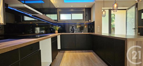 Maison à vendre  5 pièces - 174 m 2   MONTLUCON  - 03