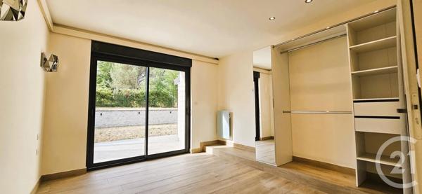 Maison à vendre  5 pièces - 174 m 2   MONTLUCON  - 03