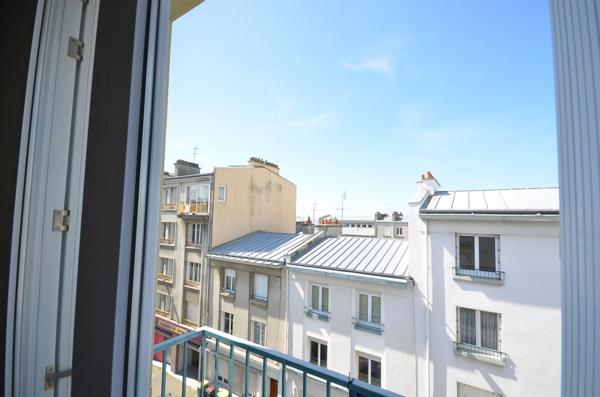BREST - 13 RUE FAUTRAS - T3 de 61m² en dernier étage , Brest