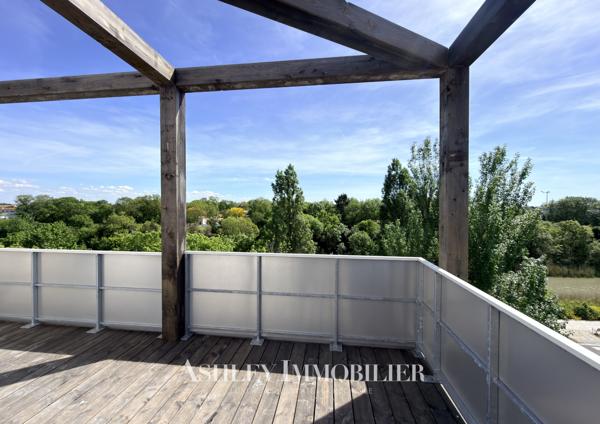 A VENDRE APPARTEMENT TYPE 4 LA ROCHELLE - VUE SUR LE CANAL DE ROMPSAY