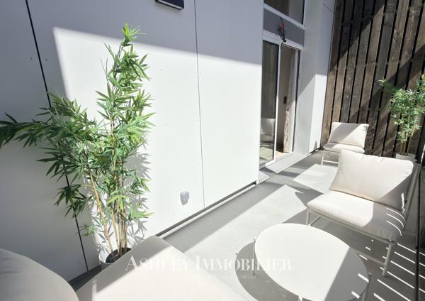 A VENDRE APPARTEMENT TYPE 4 LA ROCHELLE - VUE SUR LE CANAL DE ROMPSAY