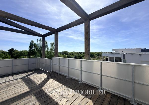 A VENDRE APPARTEMENT TYPE 4 LA ROCHELLE - VUE SUR LE CANAL DE ROMPSAY