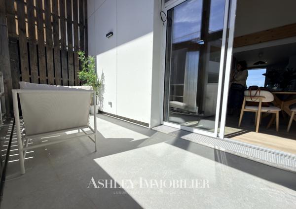 A VENDRE APPARTEMENT TYPE 4 LA ROCHELLE - VUE SUR LE CANAL DE ROMPSAY