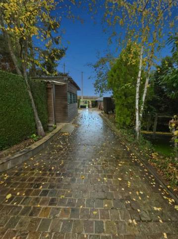 BOURTH 27580 Maison 3 chambres, dépendances, terrain 1.024 m² clos