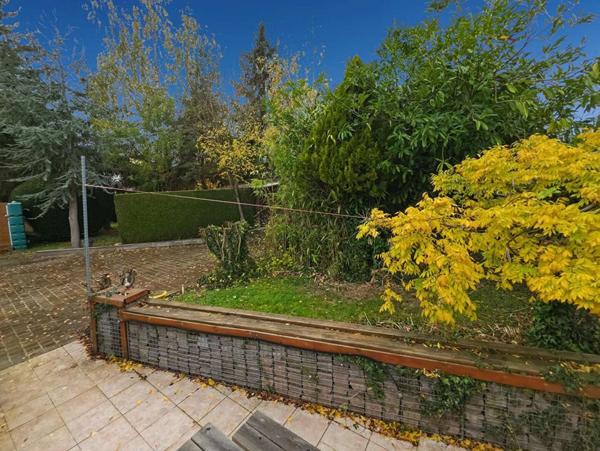 BOURTH 27580 Maison 3 chambres, dépendances, terrain 1.024 m² clos