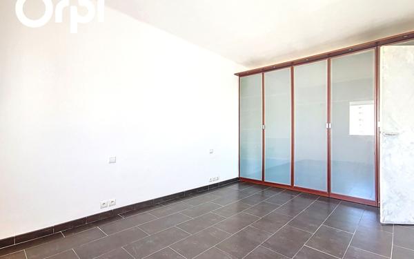 Appartement à vendre    4 pièces • 78,80 m2 Toulon