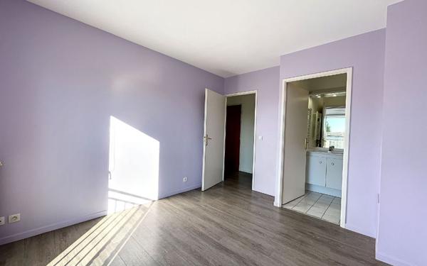 Appartement à louer    2 pièces • 43,50 m2 Guyancourt