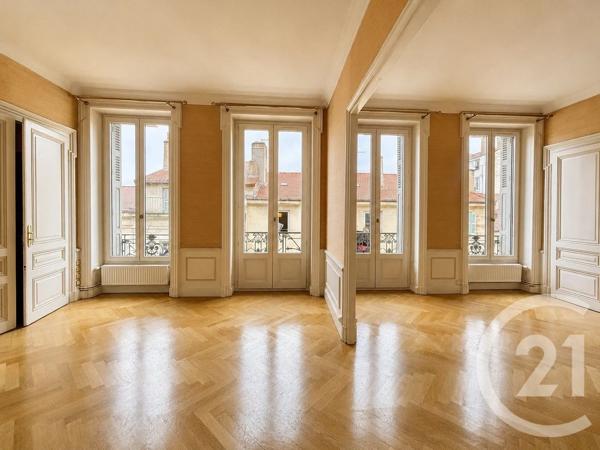 Appartement F4 à vendre  5 pièces - 140 m 2   ST ETIENNE  - 42