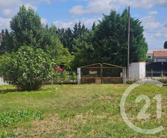 Terrain à vendre  840 m2 SAVERDUN - 09