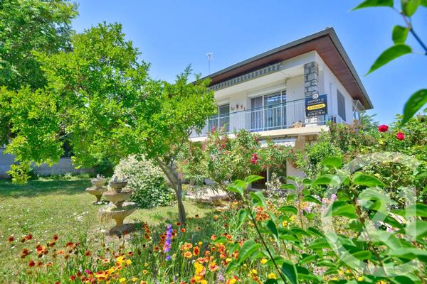 Maison à vendre  8 pièces - 150 m 2   VALENCE  - 26