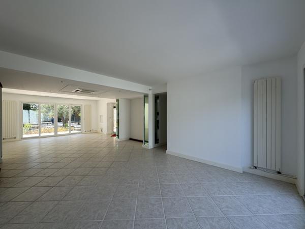 Maison 8 pièce(s) 4 chambre(s) 160 m²