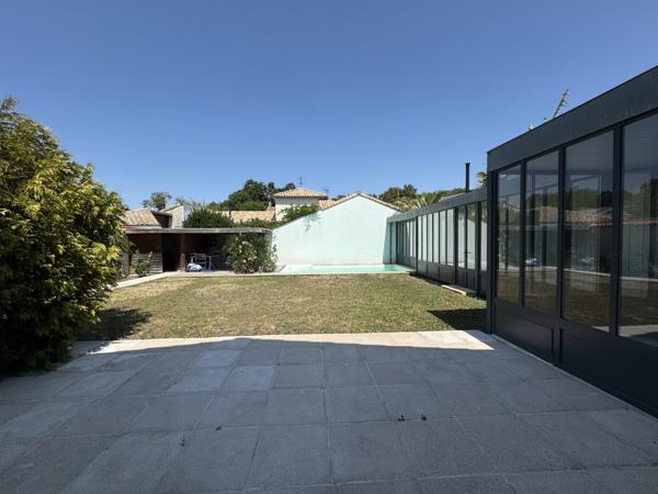 Maison 8 pièce(s) 4 chambre(s) 160 m²