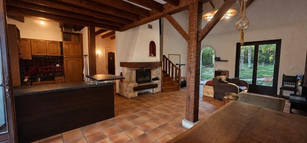 Maison 110 m2 avec terrain clos, garage et buanderie