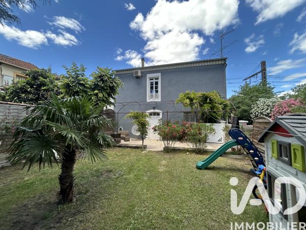 Maison à vendre 7 pièces 185,74 m² Nîmes