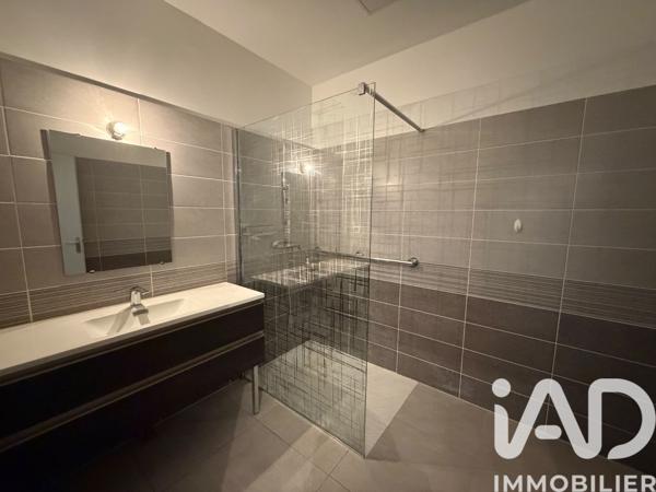 Maison à vendre 7 pièces 185,74 m² Nîmes