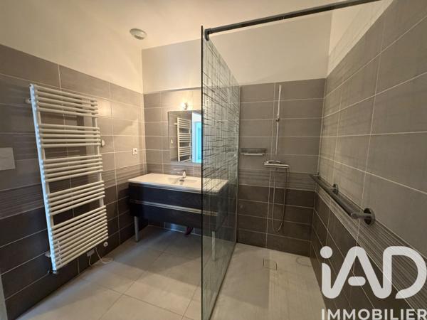 Maison à vendre 7 pièces 185,74 m² Nîmes