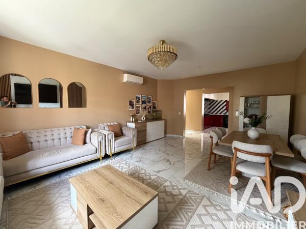 Maison à vendre 7 pièces 185,74 m² Nîmes