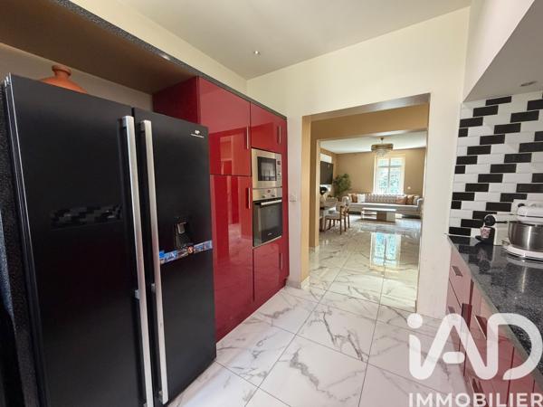 Maison à vendre 7 pièces 185,74 m² Nîmes