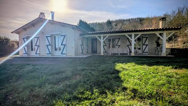 Maison familiale 142m² avec piscine couverte – 5 506 m² de terrain à Saint-Pierre-de-Clairac