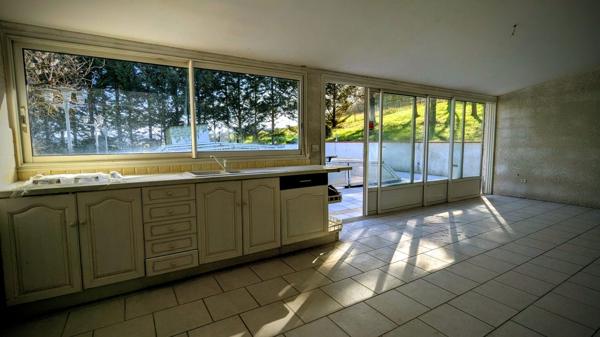 Maison familiale 142m² avec piscine couverte – 5 506 m² de terrain à Saint-Pierre-de-Clairac