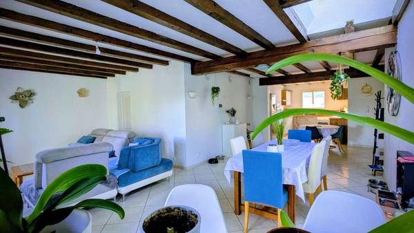 Maison familiale 142m² avec piscine couverte – 5 506 m² de terrain à Saint-Pierre-de-Clairac