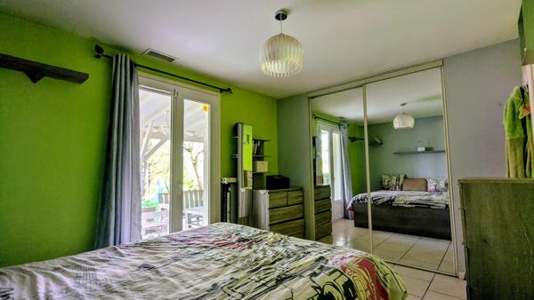 Maison familiale 142m² avec piscine couverte – 5 506 m² de terrain à Saint-Pierre-de-Clairac