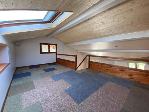 ST SAVIN MAISON + de 200 m² sur 5 000 m² Saint-Savin (33920)