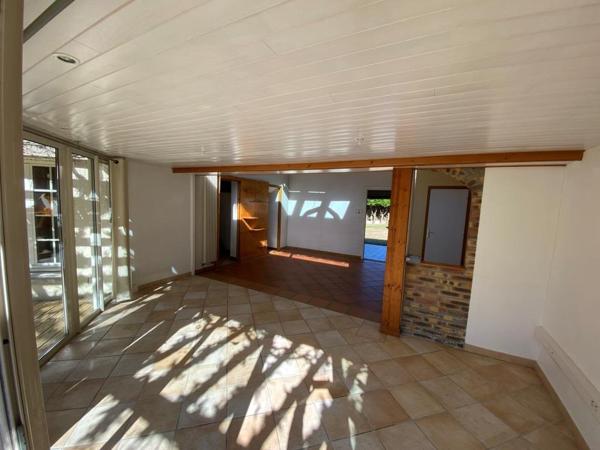 ST SAVIN MAISON + de 200 m² sur 5 000 m² Saint-Savin (33920)