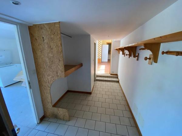 ST SAVIN MAISON + de 200 m² sur 5 000 m² Saint-Savin (33920)