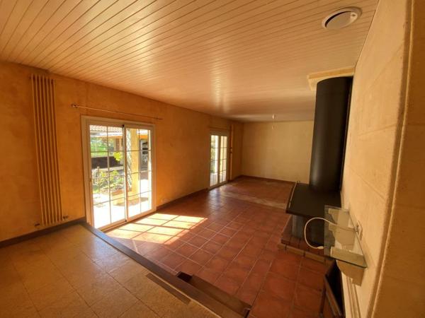 ST SAVIN MAISON + de 200 m² sur 5 000 m² Saint-Savin (33920)