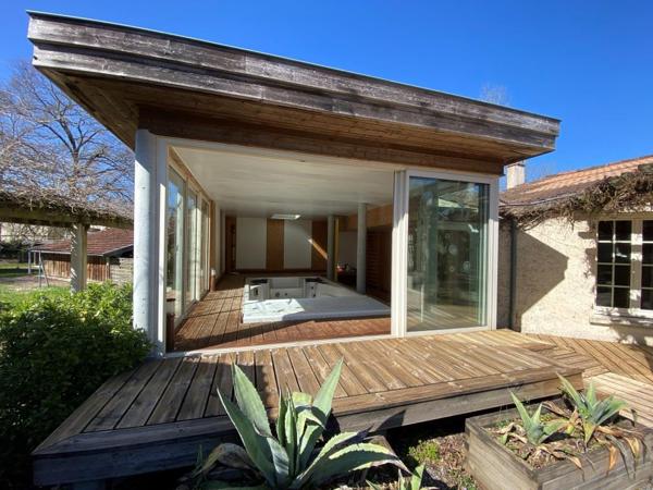 ST SAVIN MAISON + de 200 m² sur 5 000 m² Saint-Savin (33920)