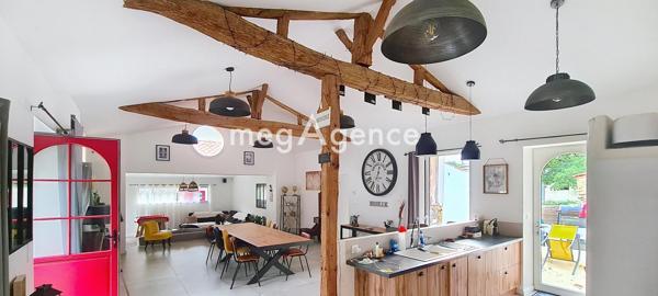 Maison à CHALLANS, 85300 - 6 pièces 209m²