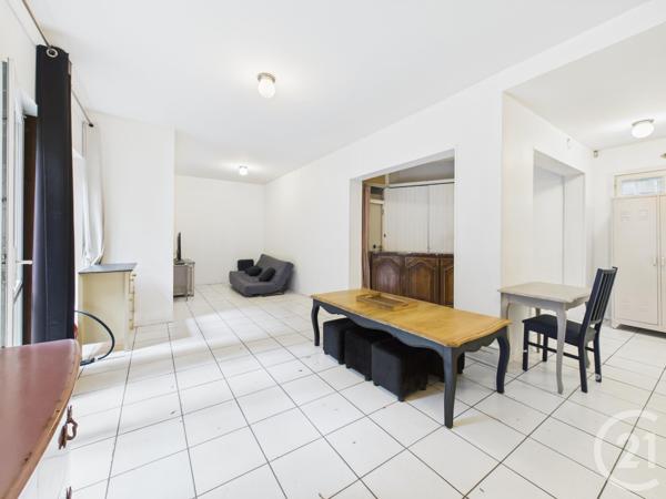 Immeuble à vendre  302,24 m2 CHARTRES - 28