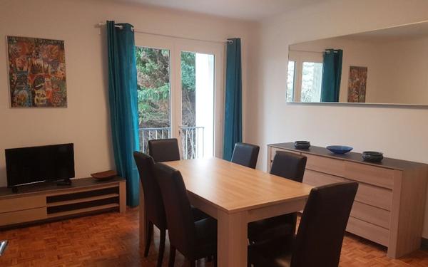 Appartement à louer    3 pièces •  Aire-sur-l'Adour