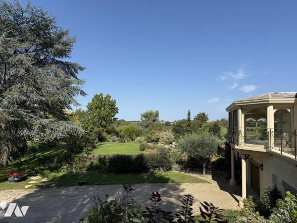 Maison traditionnelle contemporaine