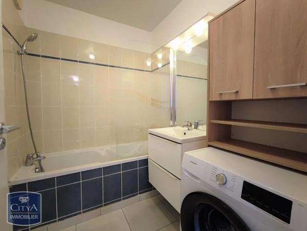 Appartement à louer 3 pièces 65.81m² Limoges (87100)