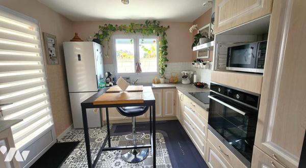 Maison en très bon état, située à proximité des commerces