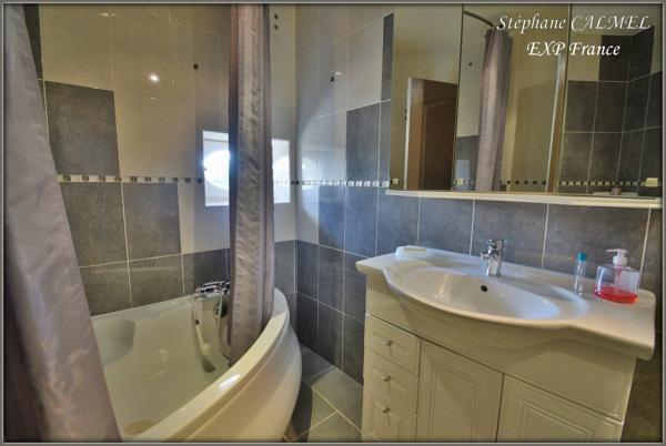 Secteur Lalinde - 20 kms de Bergerac - Au calme - Corps de ferme maison + 2 gîtes - Terrain de 6 hectares