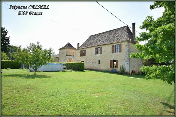 Secteur Lalinde - 20 kms de Bergerac - Au calme - Corps de ferme maison + 2 gîtes - Terrain de 6 hectares