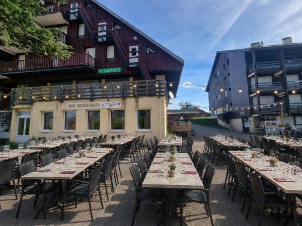 Bien rare, restaurant bar licence 4, sans concurrence.