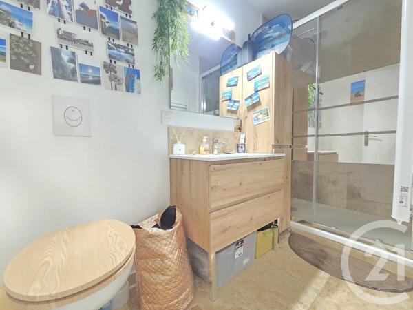 Appartement F1 à vendre  1 pièce - 22,20 m 2   TOULON  - 83